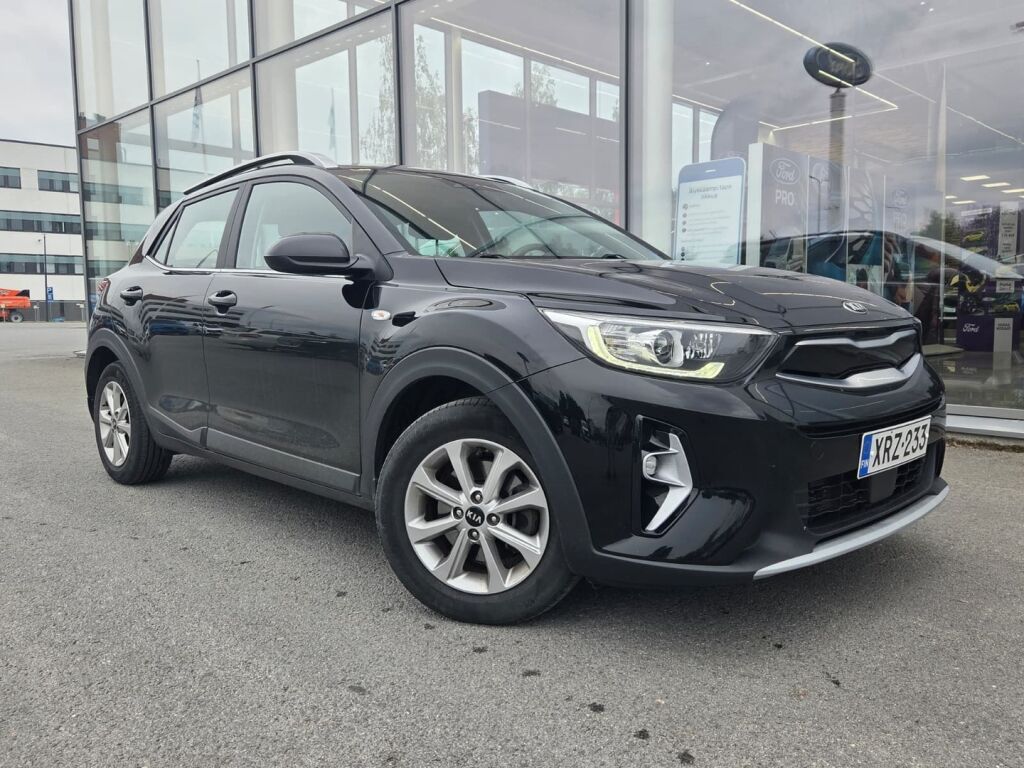 Kia Stonic 2021 Musta