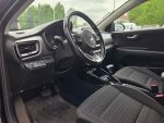 Kia Stonic 2021 Musta
