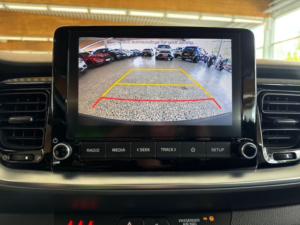 Kia Stonic 2021 Musta