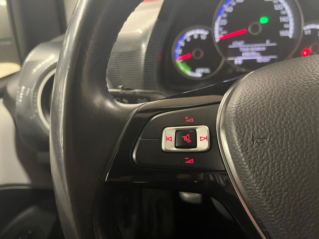 Volkswagen up! 2020 Valkoinen