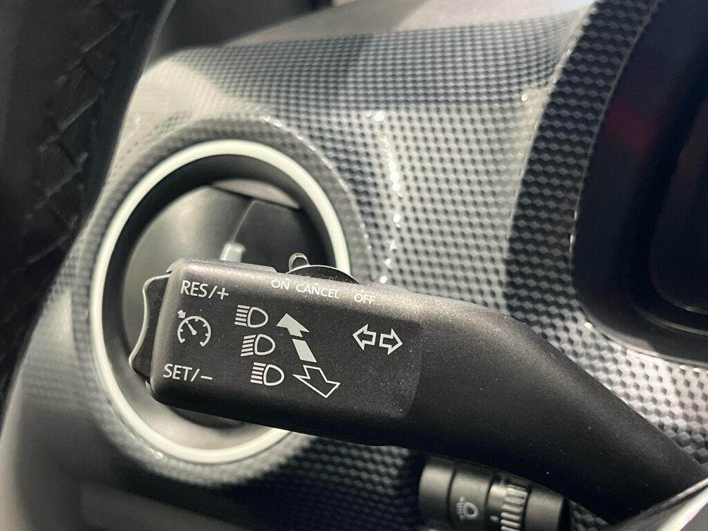 Volkswagen up! 2020 Valkoinen