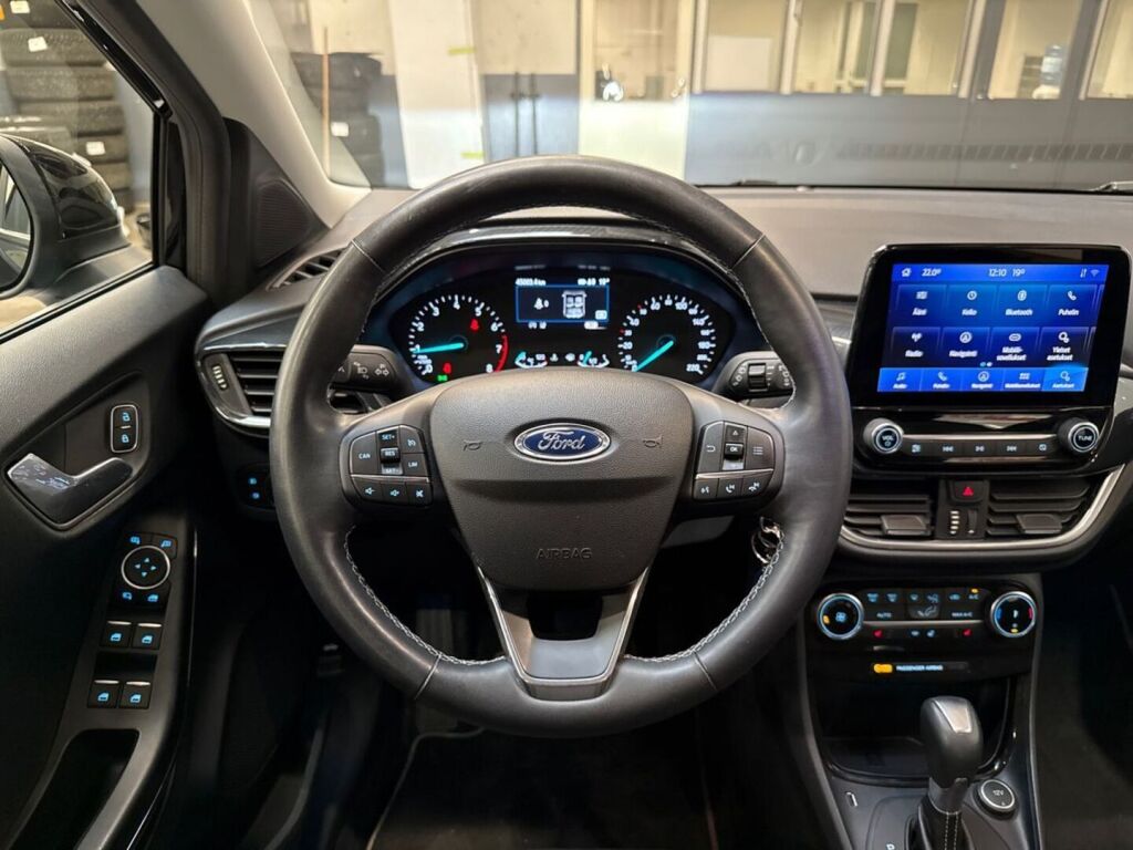 Ford Puma 2021 Musta