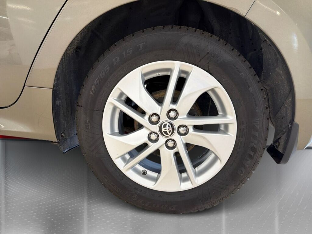 Toyota Yaris 2021 Ruskea (beige)