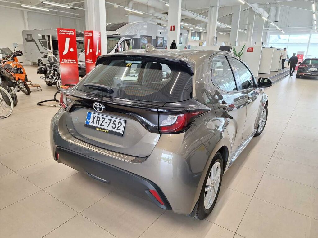 Toyota Yaris 2021 Ruskea (beige)