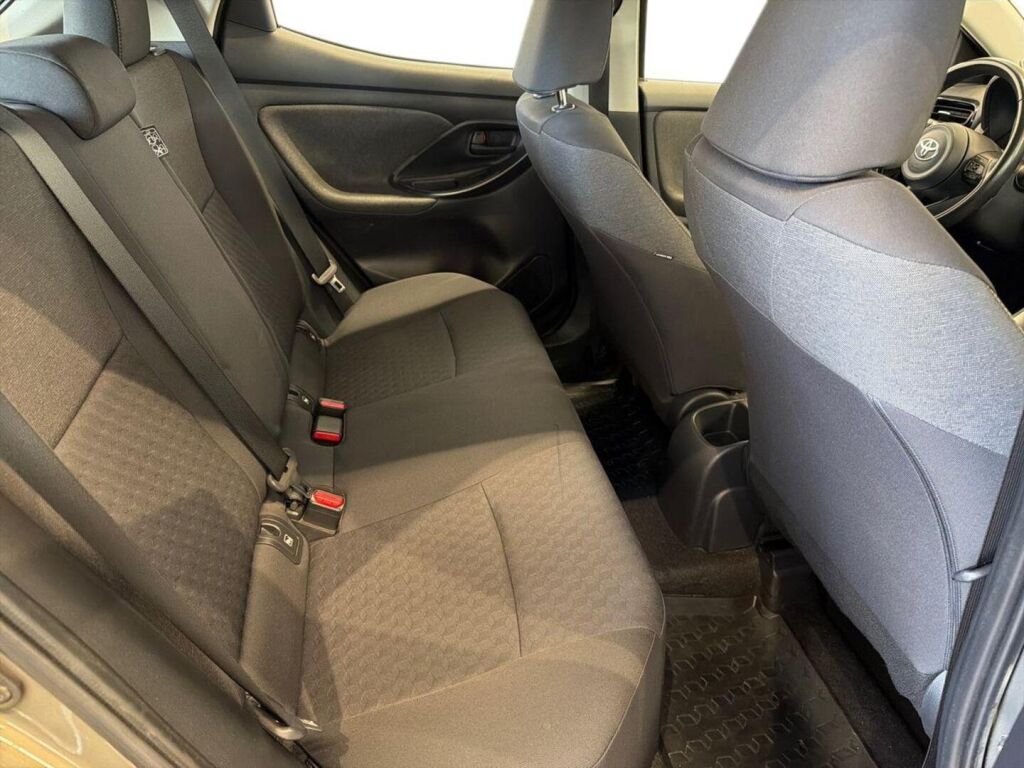 Toyota Yaris 2021 Ruskea (beige)