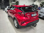 Toyota C-HR 2021 Punainen