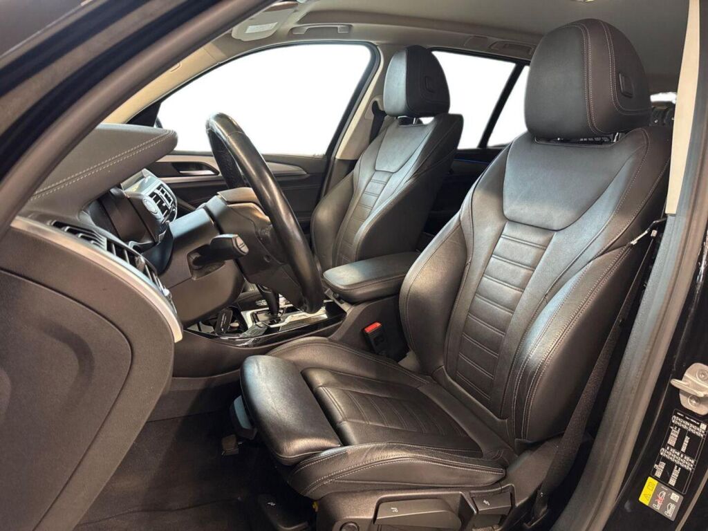 BMW X3 2021 Musta