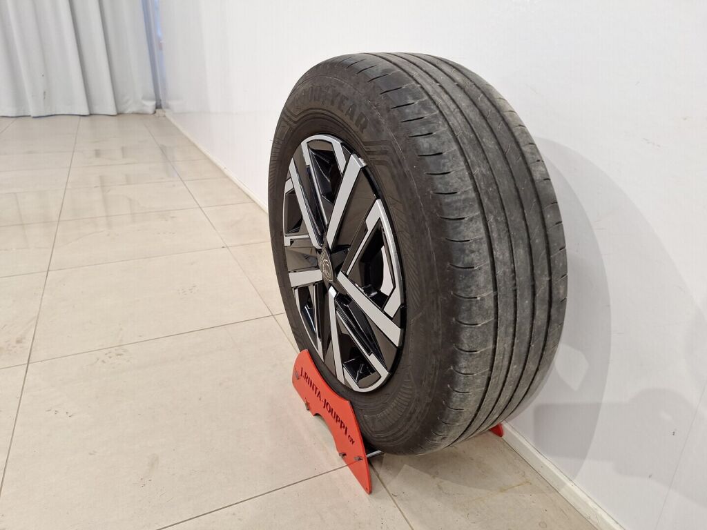 Peugeot e-2008 2024 Valkoinen