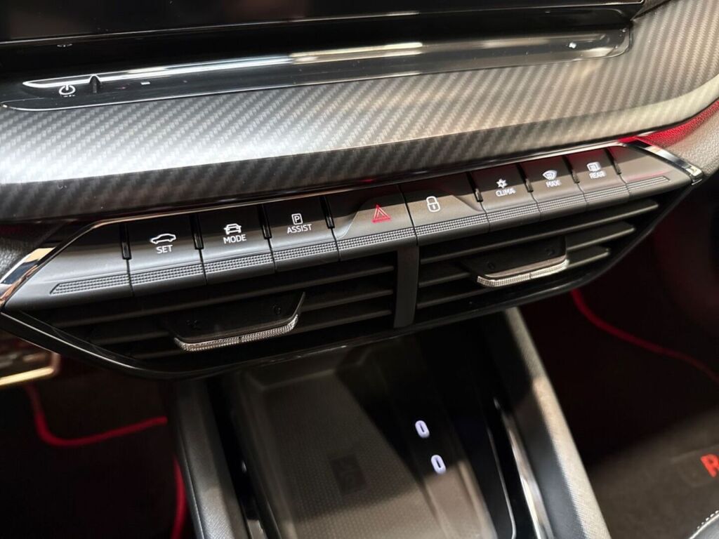 Skoda Octavia 2020 Harmaa