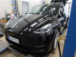 Tesla Model Y 2023 Musta