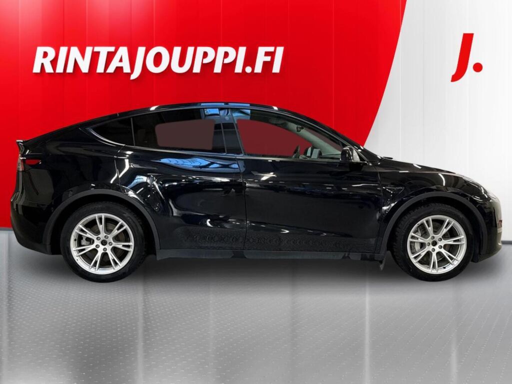 Tesla Model Y 2023 Musta