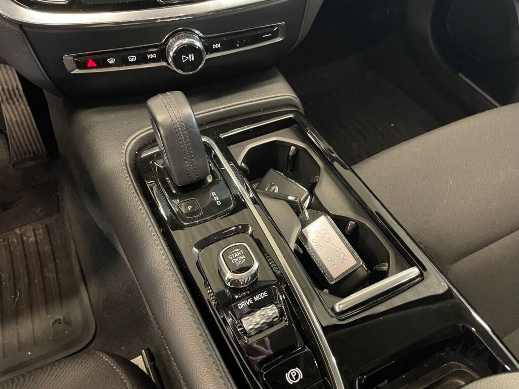 Volvo V60 2020 Harmaa