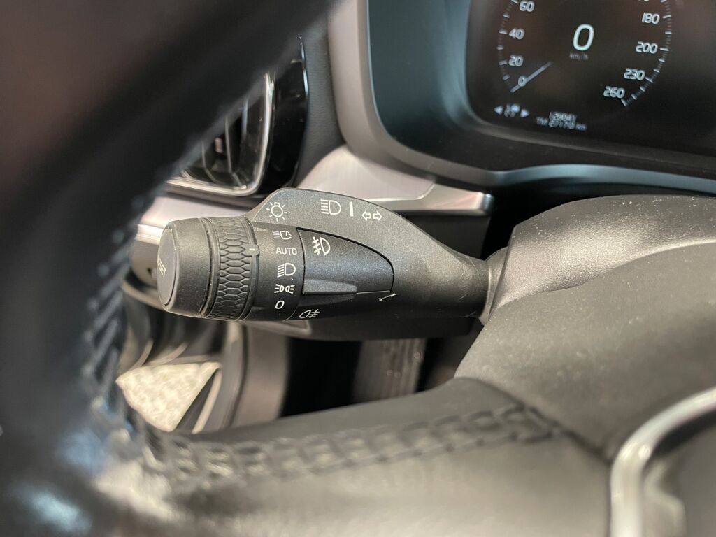 Volvo V60 2020 Harmaa