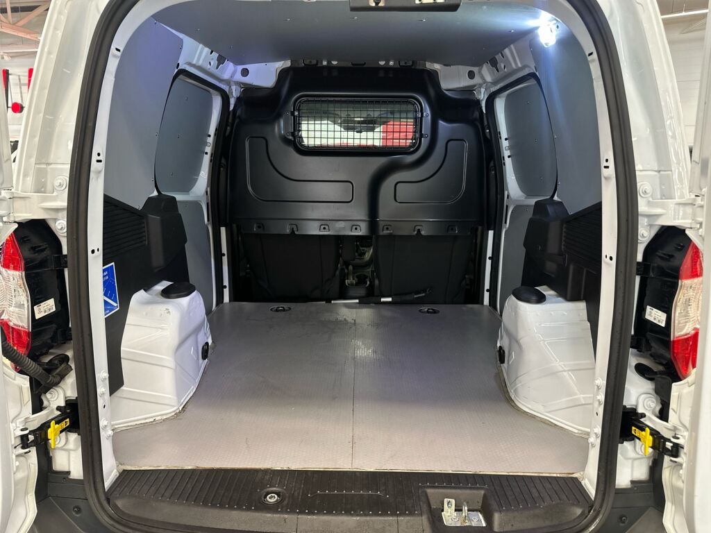 Ford Transit Courier 2023 Valkoinen