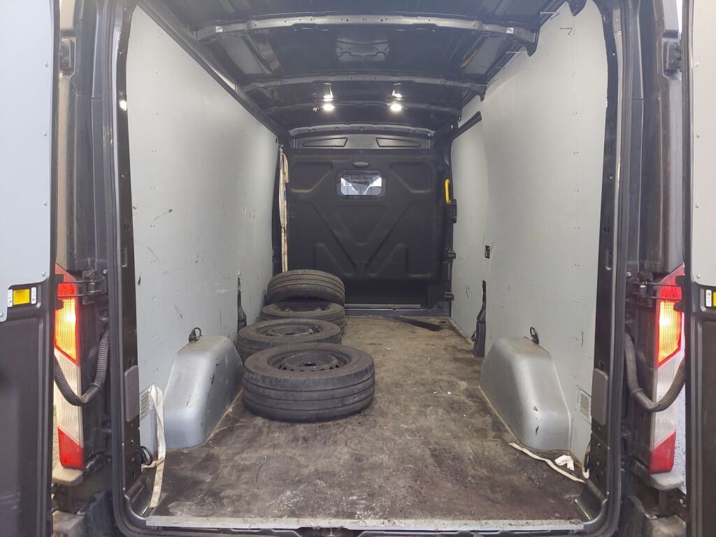 Ford Transit 2024 Magnetic