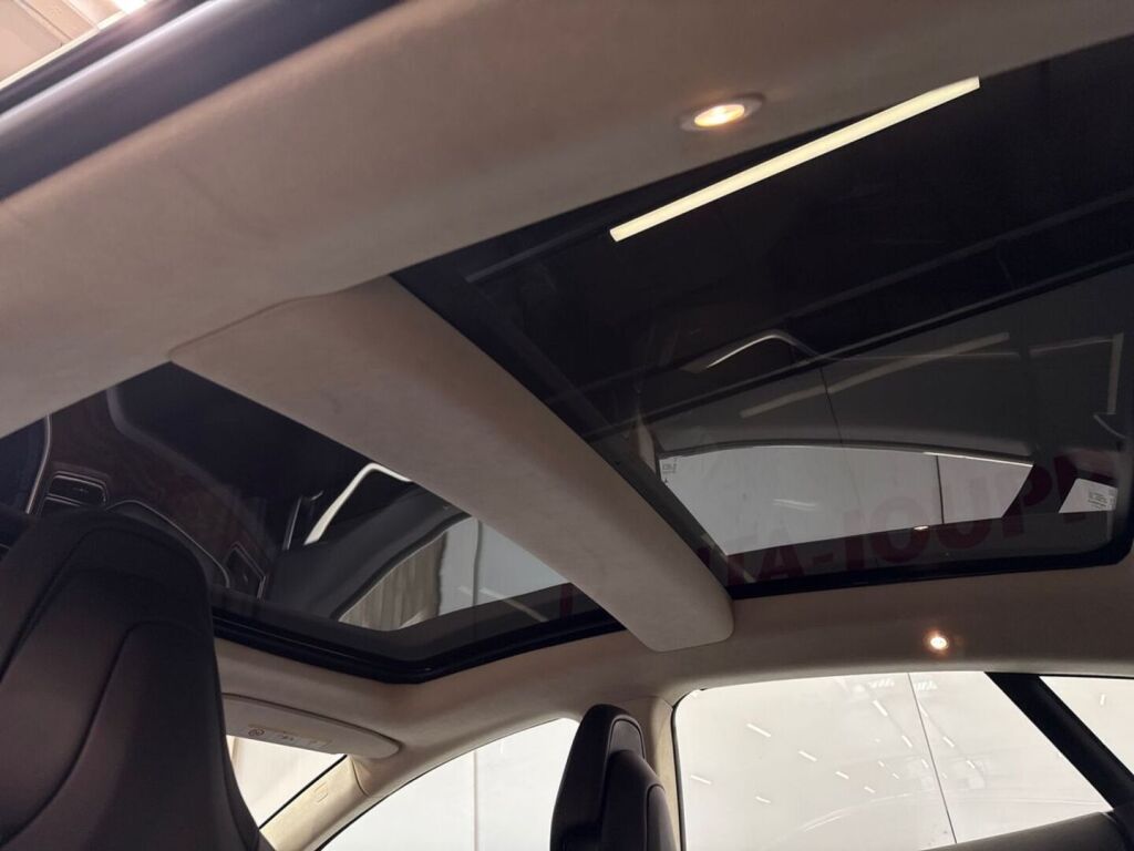 Tesla Model S 2018 Hopea