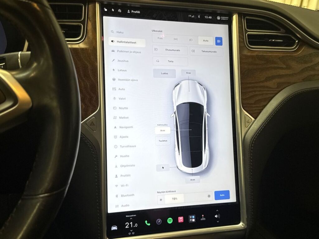 Tesla Model S 2018 Hopea