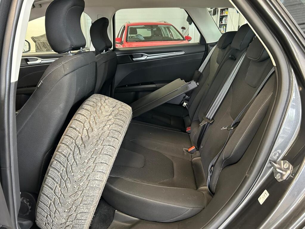 Ford Mondeo 2021 Harmaa