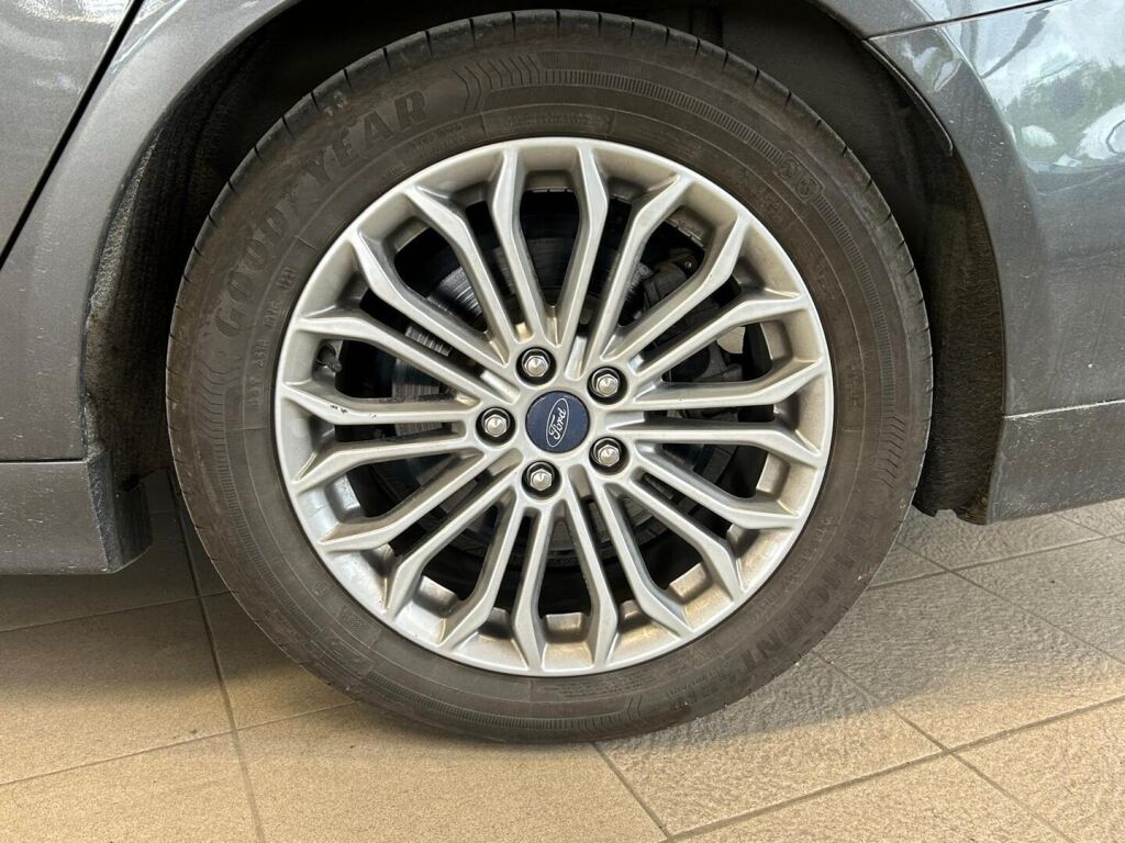 Ford Mondeo 2021 Harmaa