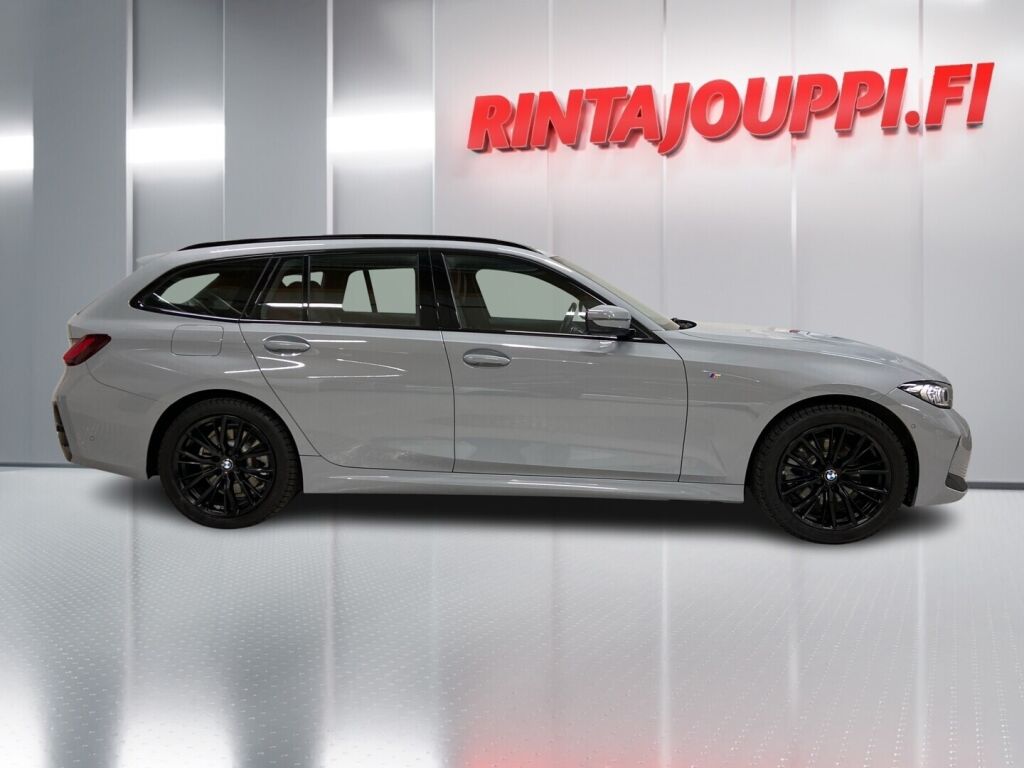 BMW 330 2023 Harmaa