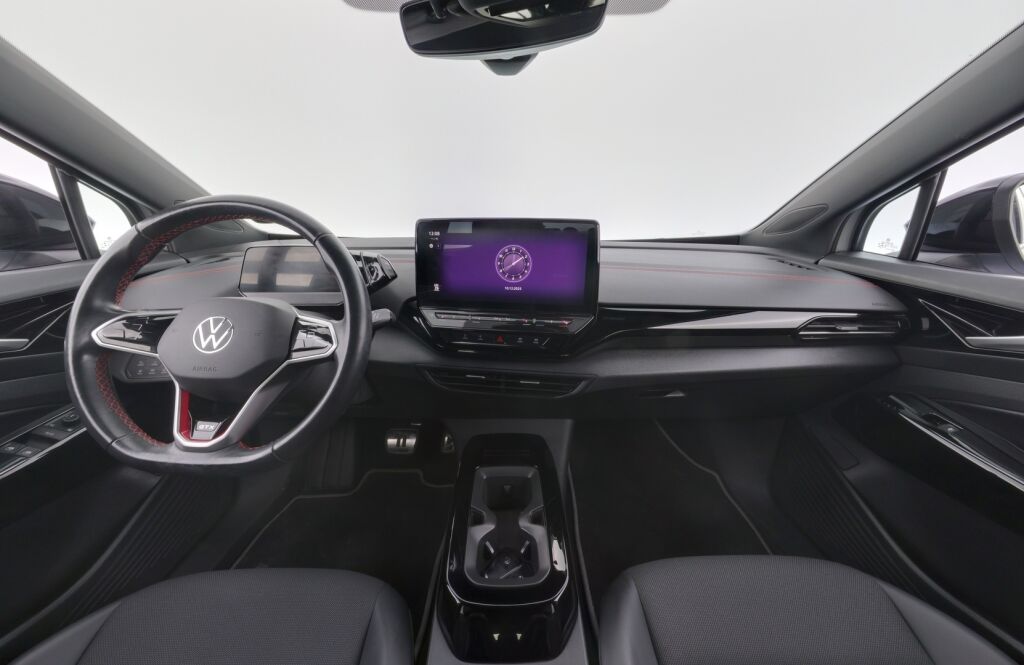 Volkswagen ID.5 2023 Harmaa