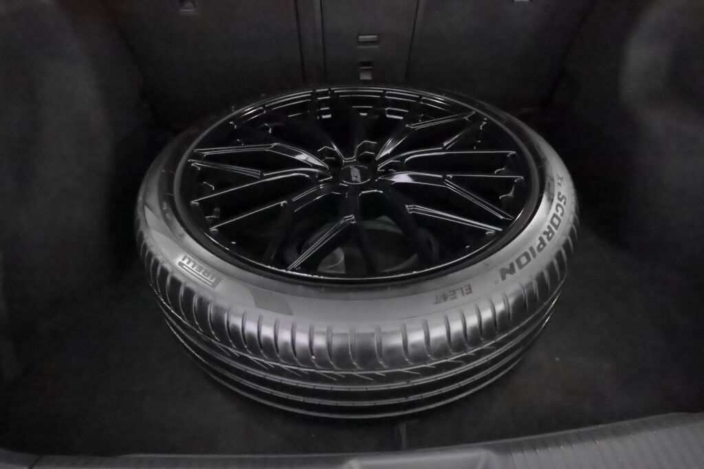 Volkswagen ID.5 2023 Harmaa