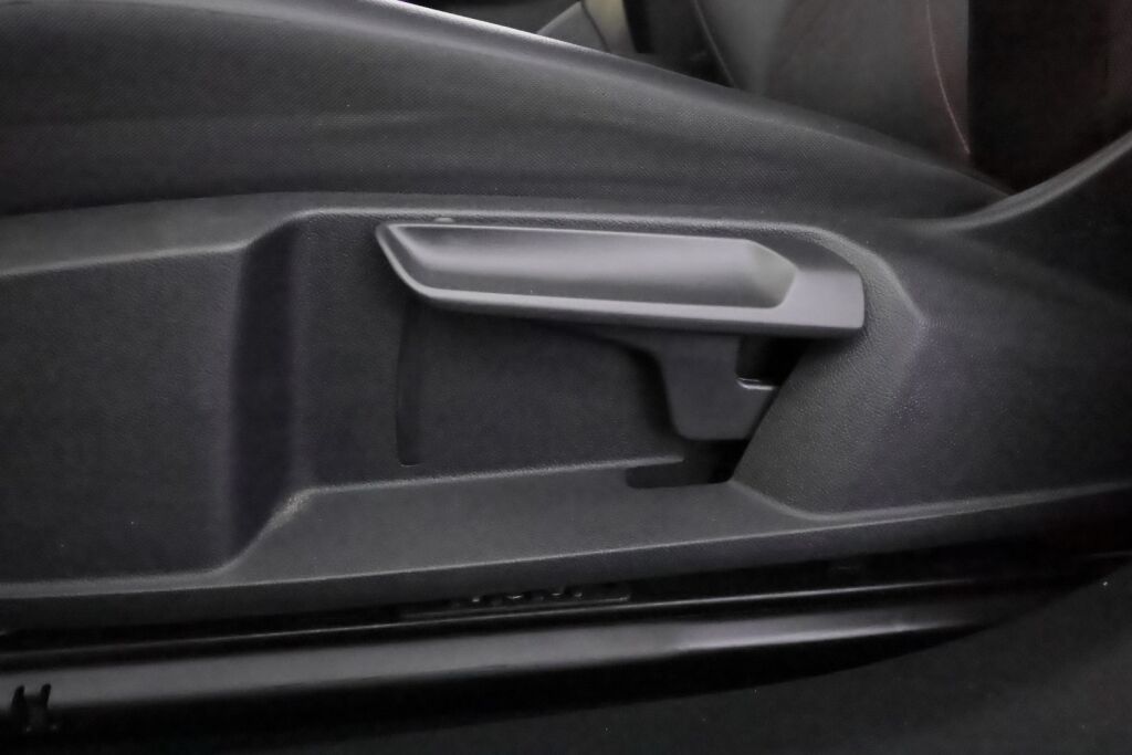 Volkswagen ID.5 2023 Harmaa