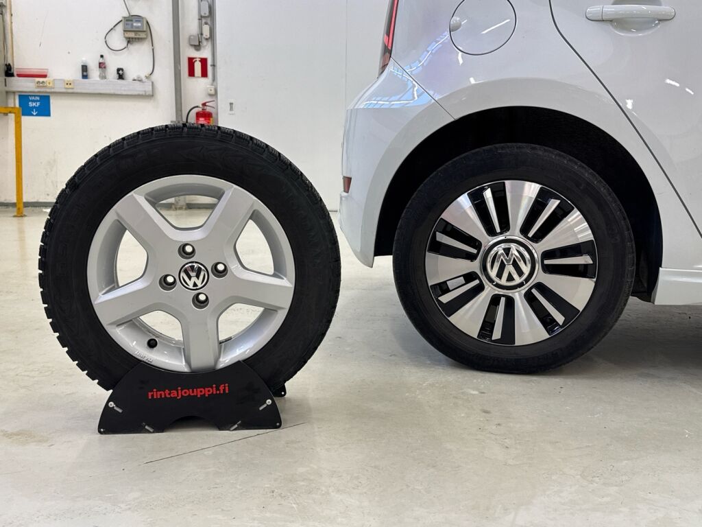 Volkswagen E-UP! 2017 9