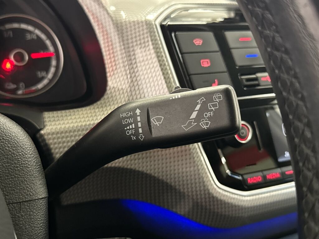 Volkswagen E-UP! 2017 9