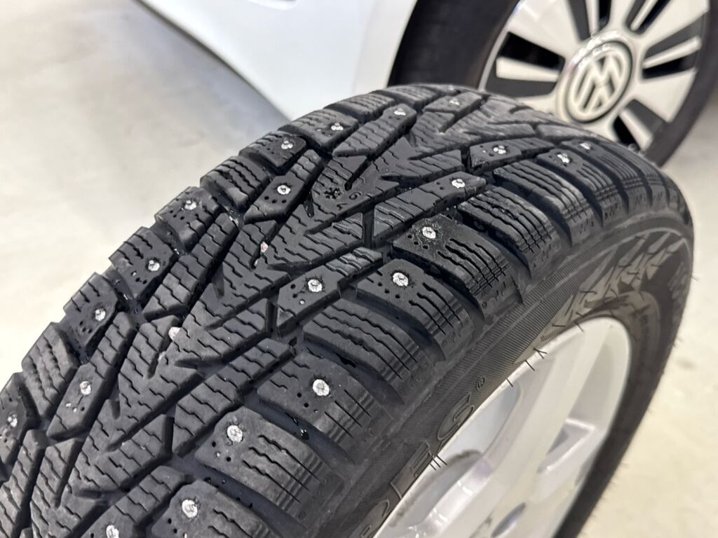 Volkswagen E-UP! 2017 9