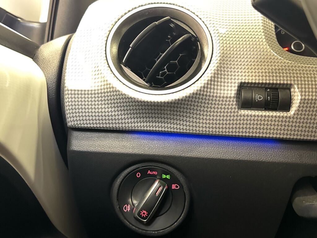 Volkswagen E-UP! 2017 9