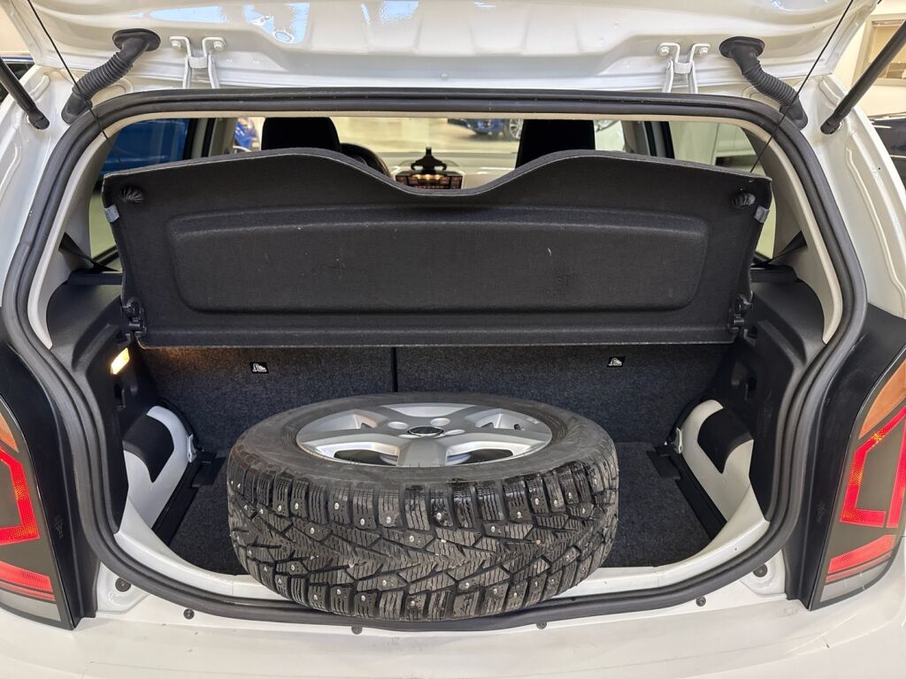 Volkswagen E-UP! 2017 9