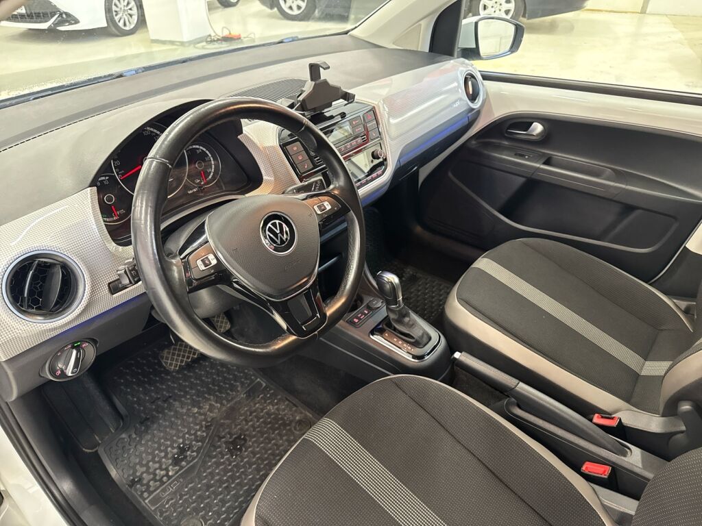 Volkswagen E-UP! 2017 9