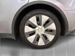 Tesla Model Y 2023 Harmaa