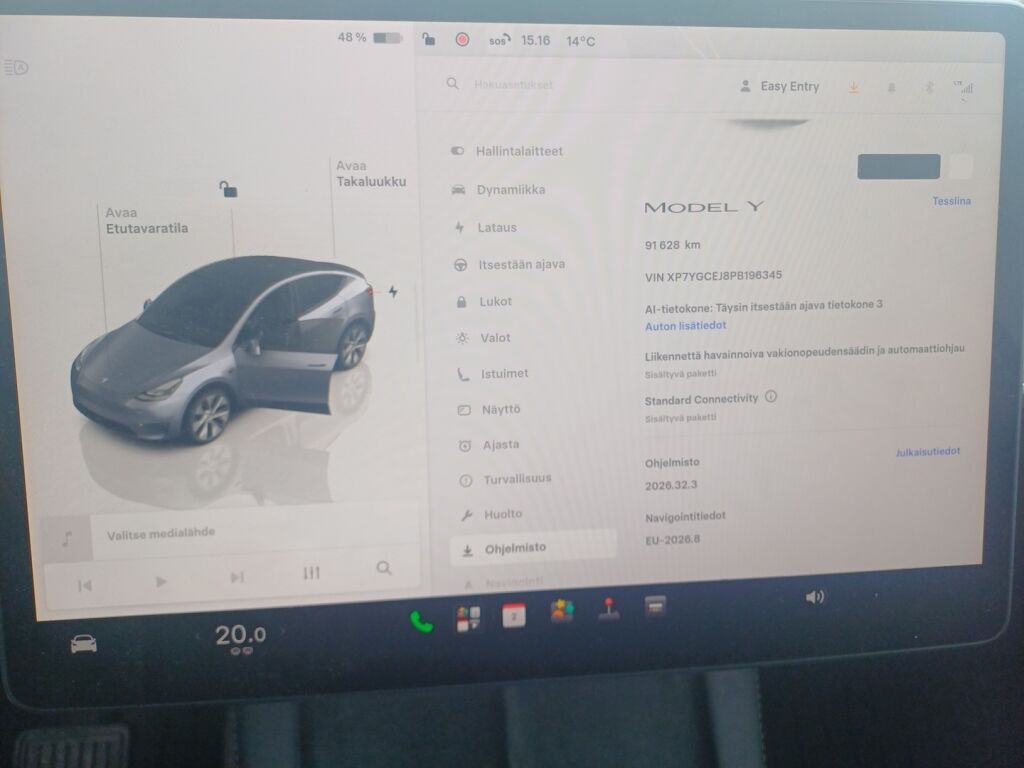 Tesla Model Y 2023 Harmaa