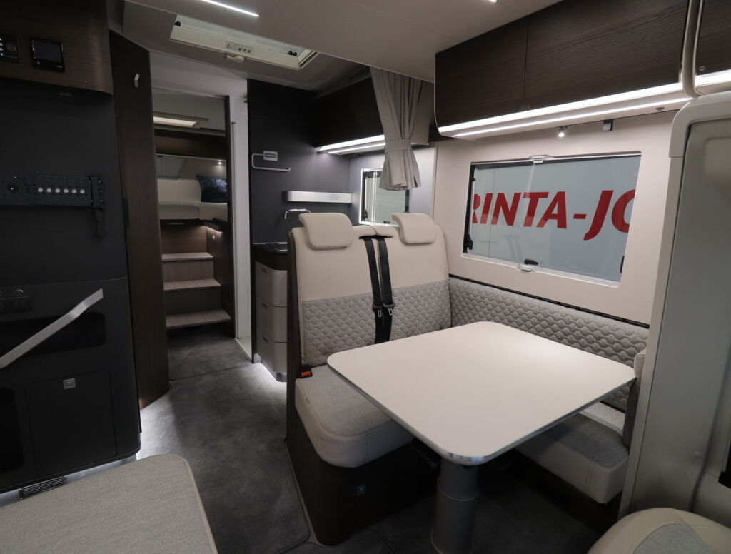 Adria MATRIX SUPREME 670 SL 2023 Harmaa