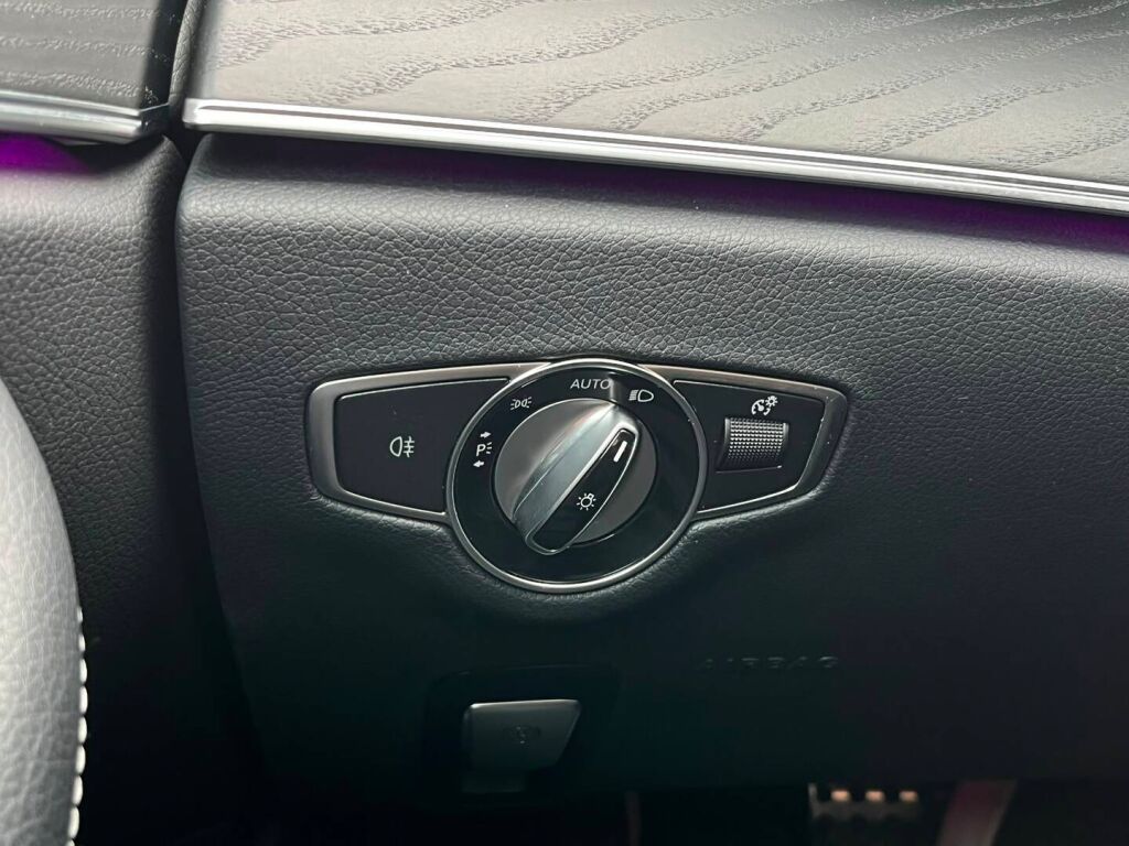 Mercedes-Benz E 2022 Harmaa
