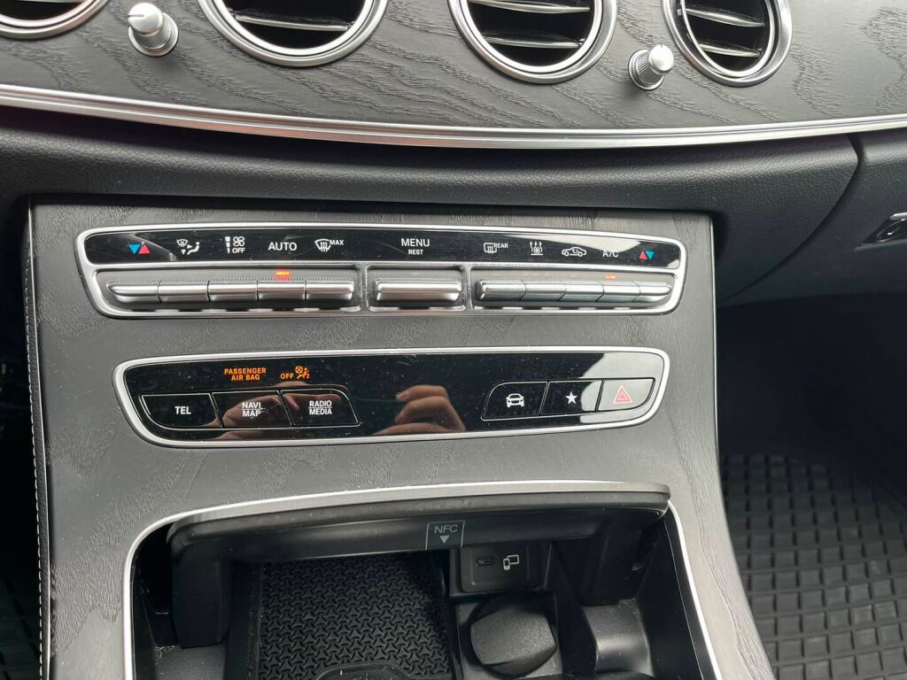 Mercedes-Benz E 2022 Harmaa