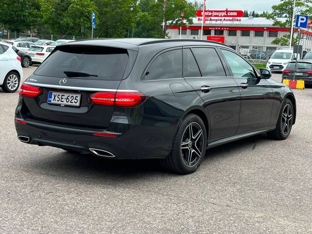 Mercedes-Benz E 2022 Harmaa