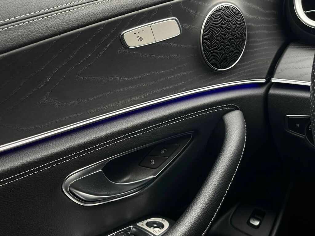 Mercedes-Benz E 2022 Harmaa