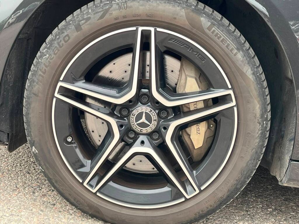 Mercedes-Benz E 2022 Harmaa