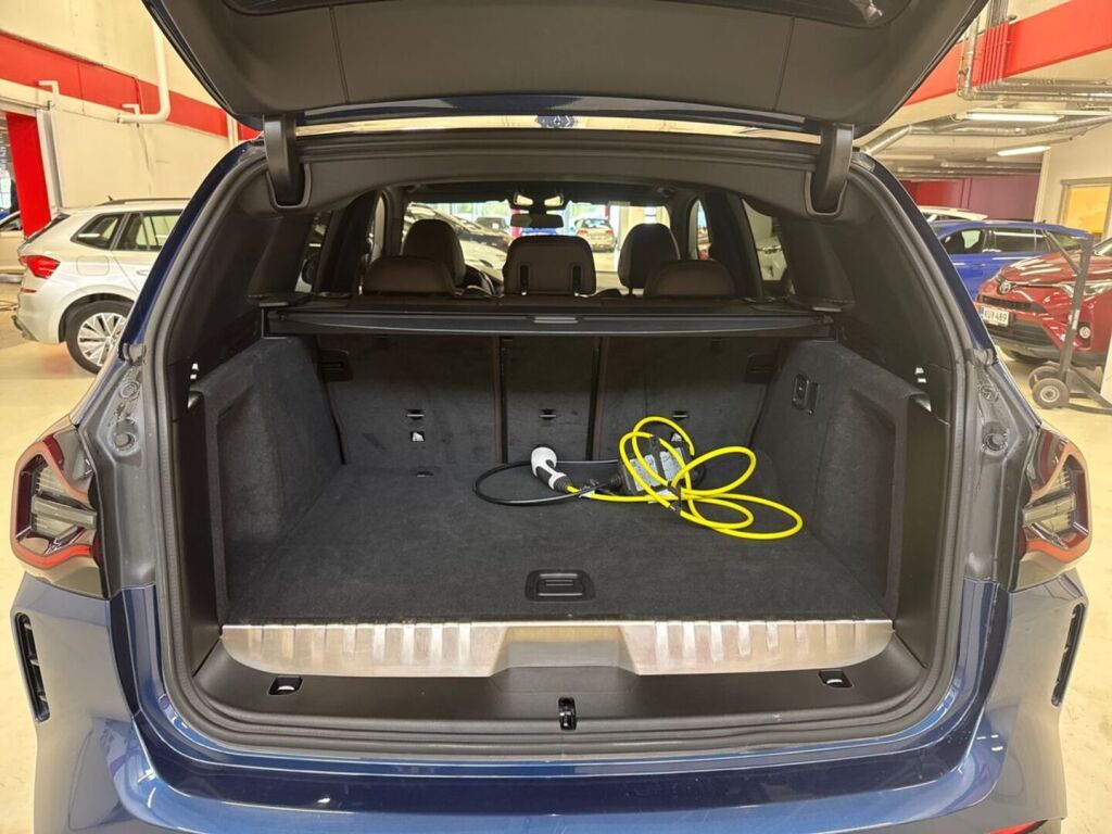 BMW X3 2022 Sininen