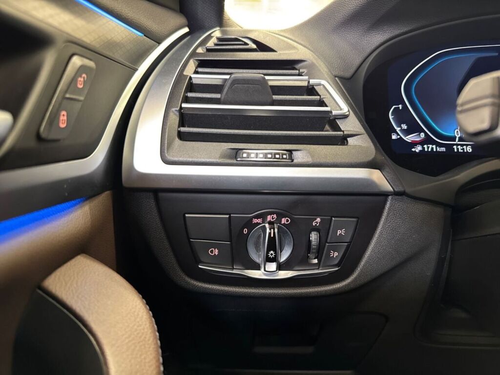 BMW X3 2022 Sininen