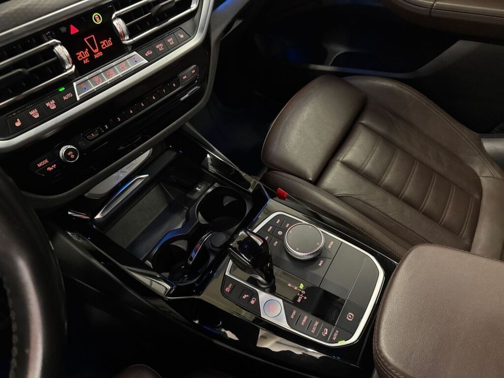 BMW X3 2022 Sininen