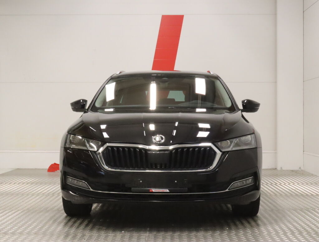 Skoda Octavia 2021 Musta