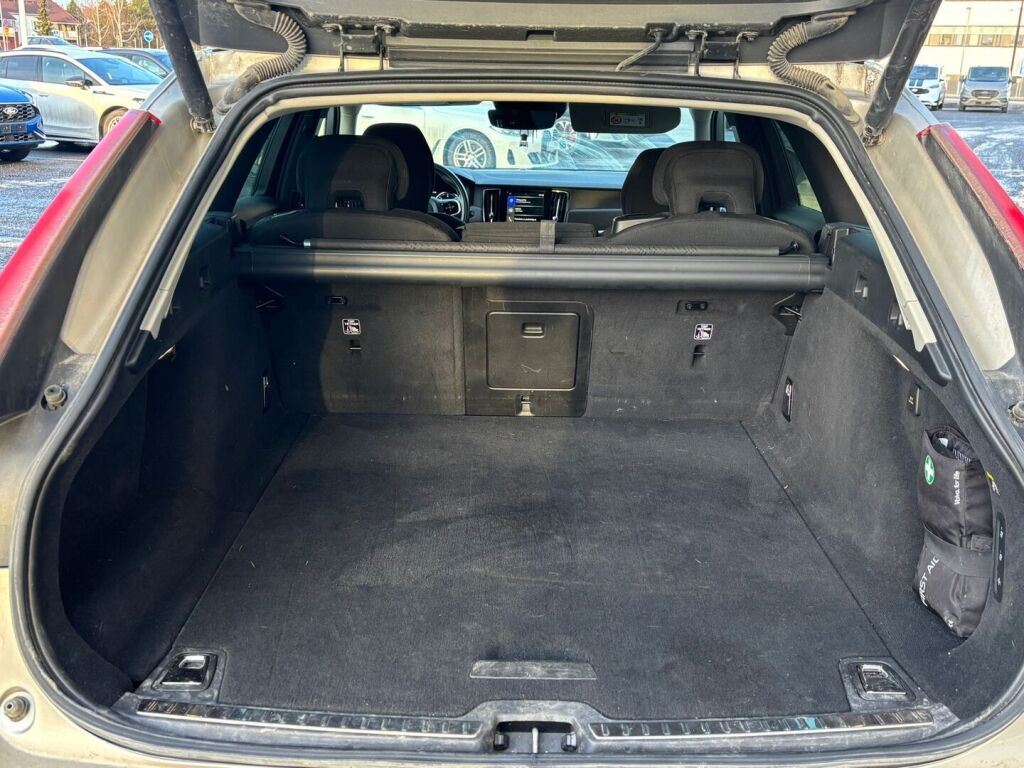 Volvo V90 Cross Country 2019 Harmaa