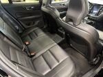 Volvo V60 2020 Musta