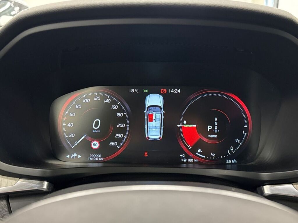 Volvo V60 2020 Musta
