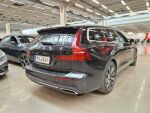 Volvo V60 2020 Musta