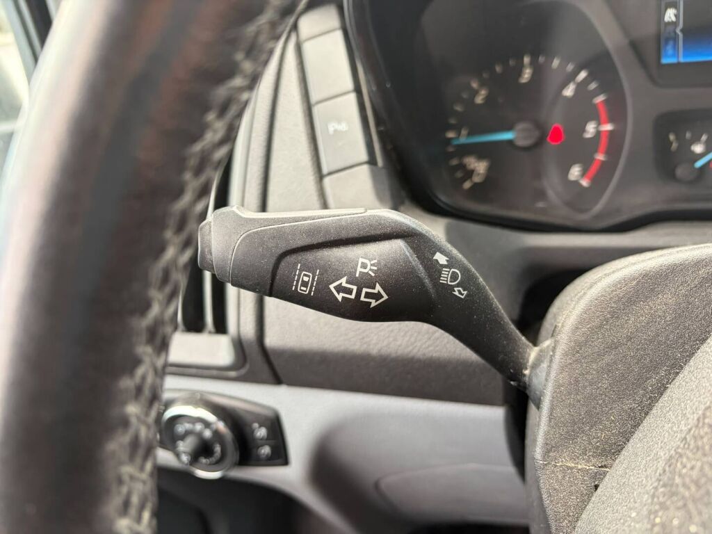 Ford Transit 2018 Valkoinen